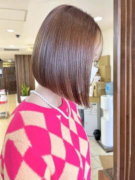 クオリス 上板橋店(QUALIS) インナーダブルカラーブリーチピンクベージュミニボブ前下がり