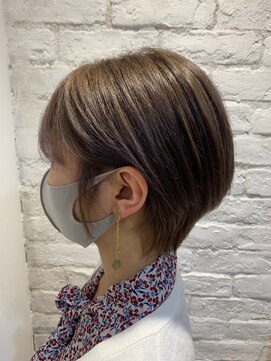 アース 高円寺店(HAIR & MAKE EARTH) 透明感グレージュ×ショート〔@earth_kouhei 〕