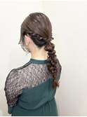 編み下ろしヘアアレンジ