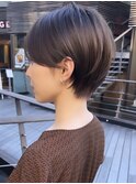ショートヘアショートボブ白髪ぼかしハイライトカラーボブ 