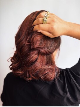 ヘア イノウエ HAIR INOUE カシスカラーのHi&Lo ミックスデザイン