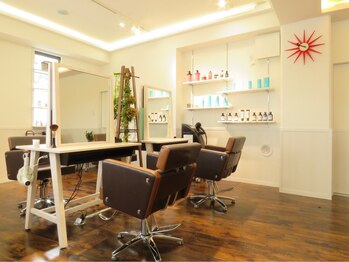 エアリーアート(airly hair art)の写真/【中広】マンツーマンサロンだから、周りを気にせず髪の悩みを相談できる＆日々の疲れを癒せる時間を…＊