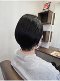 乾かすだけでおさまる、前下がりショートボブ
