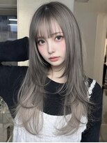 レア 新越谷(LEA) 艶感ストレートレイヤー × シルバーグレージュ