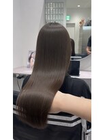 ロイロ(LoiLo) 見た目年齢-5歳 髪質改善ストレートで叶える極上の艶髪【UCHI】