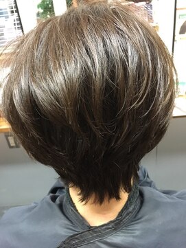 ヘアスタジオ ビ アップ(B up) ショートボブ