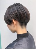 マニッシュショート、刈り上げ女子、ハンサムショート