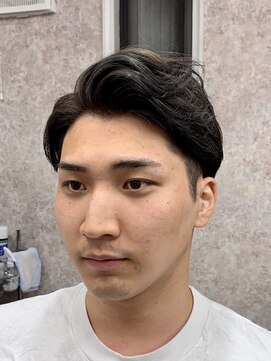 ヘアサロン シュウ 【戸田公園5分/メンズバーバー】ハイライトアップバング