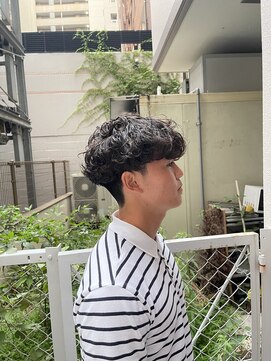 ウェルネス(Wellness) 波巻きパーマ、ツイストスパイラル