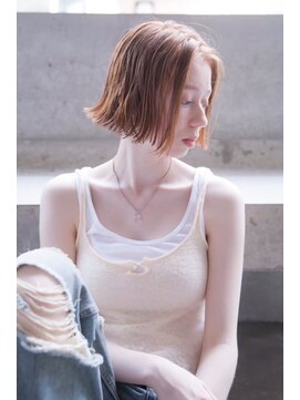 アメリ 新宿(Ameri) 切りっぱなしミニボブ