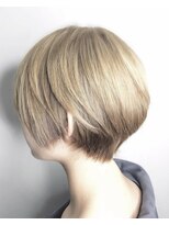 アン たまプラーザ(un) 骨格補正立体カットで収まるショート♪【髪質改善オージュア】