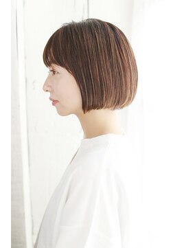 トランクイル サフリック(TRAN9UIL safric) 20代30代40代　服を問わない春のミニボブ【烏丸】