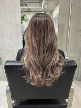 ラック(LUCK) レイヤーロング/ステップボーンカット/シルキーベージュ/船橋