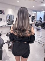 キング 梅田(K!ng)&nbsp;縮毛矯正髪質改善ハイライトレイヤーカット梅田美容室エクステ