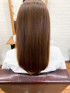 ライフ 星田店(Lyfe) ハイライトアッシュ_ワンレンボブルフ酸性ストレート_69