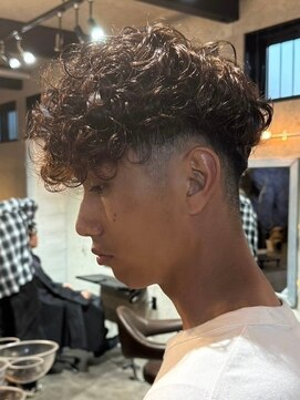リット バイ フィフス 鹿児島中央駅店(Lit. by fifth) 鹿児島メンズマッシュ波巻きパーマツイスパメンズパーマ刈り上げ