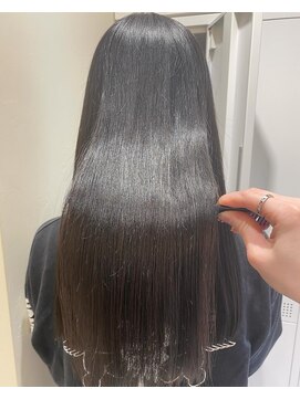 エレン 池袋(ElEn.) 縮毛矯正×髪質改善トリートメント/似合わせカット