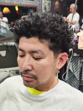 フォーコーナーズカットショップスリーセント 栄(FourCornersCutShop 3/cent) 仏陀パーマ/スパイキーショート/ブッダパーマ