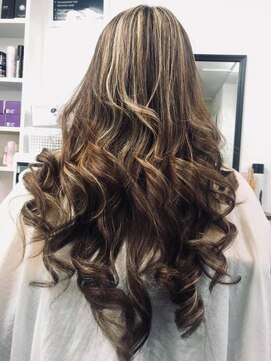 ライサンヘアネパール(Raisan Hair Nepal) コントラストハイライトカラー