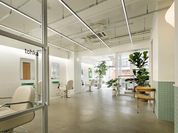 tohkaの写真/表参道・骨董通りエリアにNEW OPEN。一人ひとりの髪質やクセを見極め、“その人に合うパーマ”を作ります。