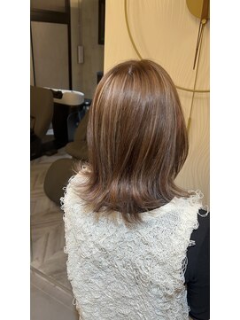 ハイライトカラー、ベージュ、ケアブリーチ