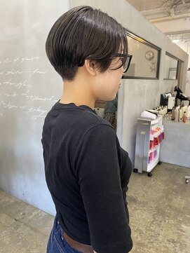 ヘアーワークスヴィクサス 諫早店(HAIR WORKS VIXUS) 【VIXUS 持永早紀子】ハンサムショート