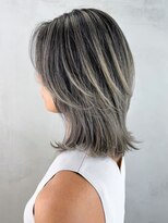 シオン(shion)&nbsp;レイヤーカットグレーベージュデザインカラー_ba524263