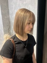 ルル(Lulu)&nbsp;切りっぱなしボブホワイトベージュ