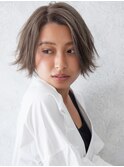 卒ギャル女性大人切りっぱなしボブベース外ハネ前下がりショート