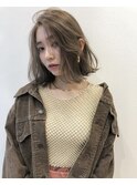 外国人風グレーベージュ