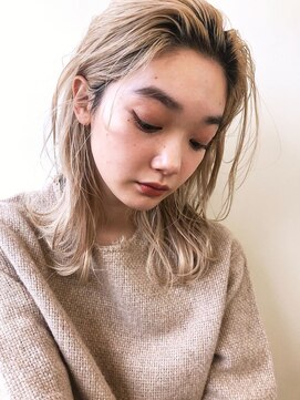 ミラバイグリーン(Mira by green) Bleach　hair　×　Sheer beige　＃２