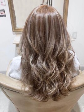 ロロネー 豊中(Lolonois) 3Dハイライトミルクティーベージュ【中塚　由里子】