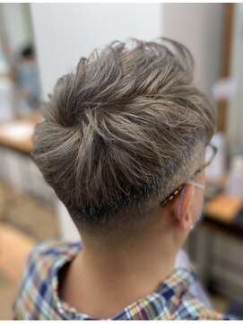 シータ 成増(THETA) フェードカット