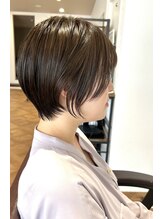 ショートヘアは形で印象が変わります。お客様に合う形のショートカットで魅力を更に引き出します。