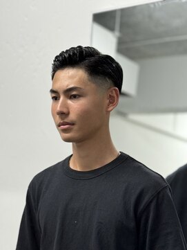 メリケンバーバーショップ フクオカ(MERICAN BARBERSHOP FUK) かきあげナチュラルフェードビジネス