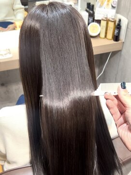 アリアバイエクラート 新宿南口店(ARiA by ECLART) 圧倒的な艶髪へ！