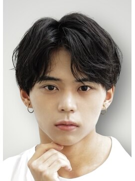 ゼンコー アオヤマ(ZENKO Aoyama) 黒髪×センターパート×ルーズパーマ【表参道/メンズ/パーマ】