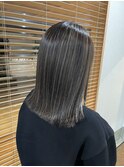 細め多め コントラストハイライト 切りっぱなしボブ