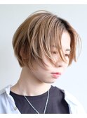 ベージュカラー#ダブルカラー＃前下がりショート＃ケアブリーチ