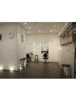 異国情緒溢れる空間でハイキャリアなスタイリストがマンツーマン施術*あなただけの贅沢なサロンタイムを