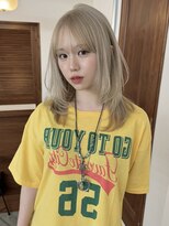 リヴ オオサカ(LIV OSAKA)&nbsp;ホワイトミルクティー/トリプルカラー/ミディアムレイヤー