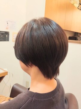 フリージア(freesia) 30代40代50代/ショートボブ/艶髪/白髪染め