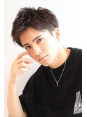 刈り上げショートヘア