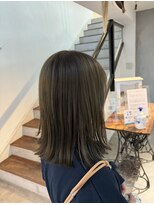 ゼゼ 高知店(zeze)&nbsp;オリーブベージュ&鎖骨下ぱつっとボブ☆