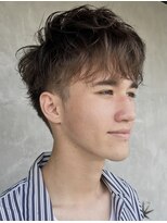 イラカ(elaka) 刈り上げ×ニュアンスメンズパーマ