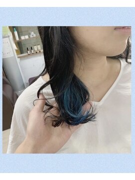 アスパイア(ASPIRE) 【ASPIRE岡山】コントラストが可愛いインナーターコイズ