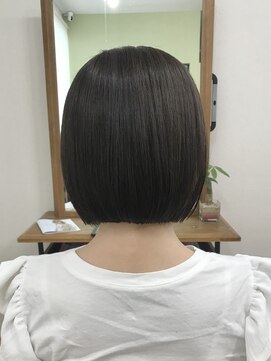 ミリ(milli) コンパクトボブ