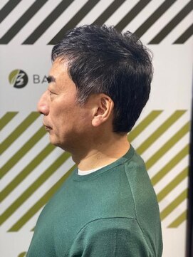 バーバーバー 四谷(BARBER-BAR) ワンセクションフォワードシェープスタイル