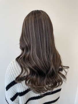 トゥルークリエイション 小山(True Creation) ナチュラルハイライト