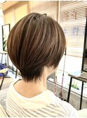 ショートボブ